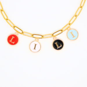 Betűs charmok aranyszínű kerettel - Charmshop Budapest