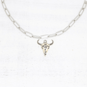 Tehénkoponya ezüstzsínű antikolt charm