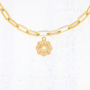 Virág aranyszínű charmok