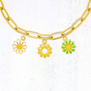 Virág tízszirmú zománcos charmok