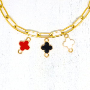 Virág négyszirmú zománcos charmok