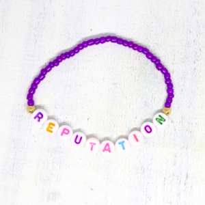 Taylor Swift “Reputation” gyöngy karkötő