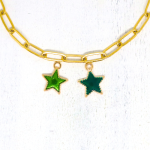 Csillag alakú pöttyözött szélű zománcos charmok