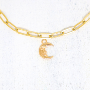 Hold aranyszínű charm