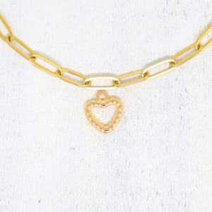 Szív alakú aranyszínű charmok