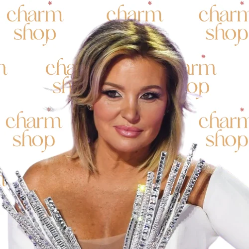 Milyen Charm Ékszereket Viselne Liptai Claudia? – Stílus, Elegancia és Egyediség